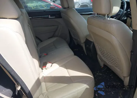 2015 Kia Sorento Lx z USA, uszkodzony, nr VIN 5XYKTCA60FG652463